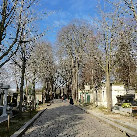 Lumineux Pere Lachaise * Paříž